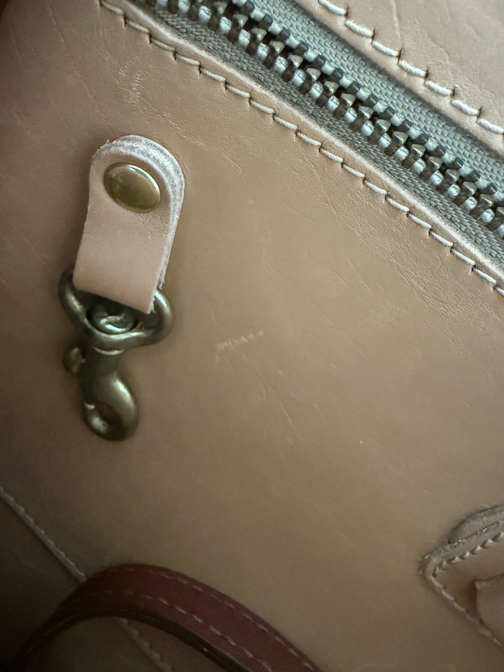 Vintage BRAHMIN RARE leather crossbody/ clutch medallions w forest green trim - Picture 14 of 16